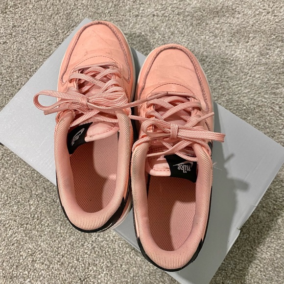 NIKE AIR FORCE ONE FOR LITTLE GIRLS size 2.5Y - Picture 4 of 6